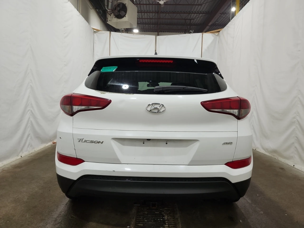 Hyundai Tucson * АВТО КРЕДИТ* ЦЕНА ДО БГ * СЕРВИЗНА ИСТОРИЯ *  - изображение 4