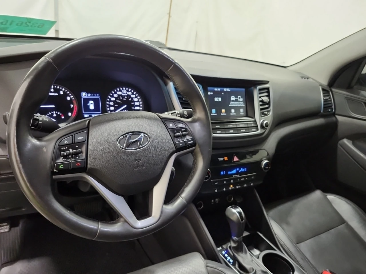 Hyundai Tucson * АВТО КРЕДИТ* ЦЕНА ДО БГ * СЕРВИЗНА ИСТОРИЯ *  - изображение 8