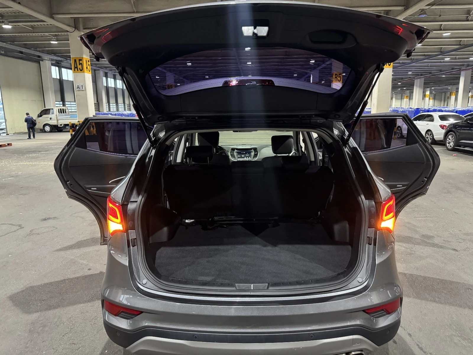 Hyundai Santa fe 2.2 CRDI 4WD Exclusive ТОП СЪСТОЯНИЕ-ОЧАКВАН ВНОС - изображение 6