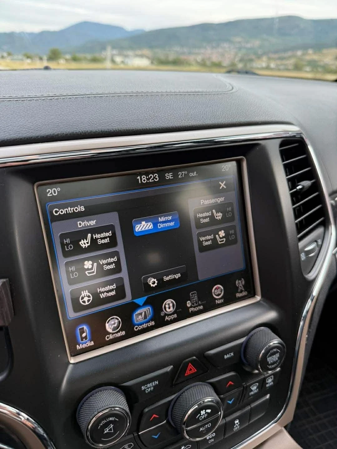 Jeep Grand cherokee ГАЗ / ОБСЛУЖЕН , снимка 14 - Автомобили и джипове - 53778039