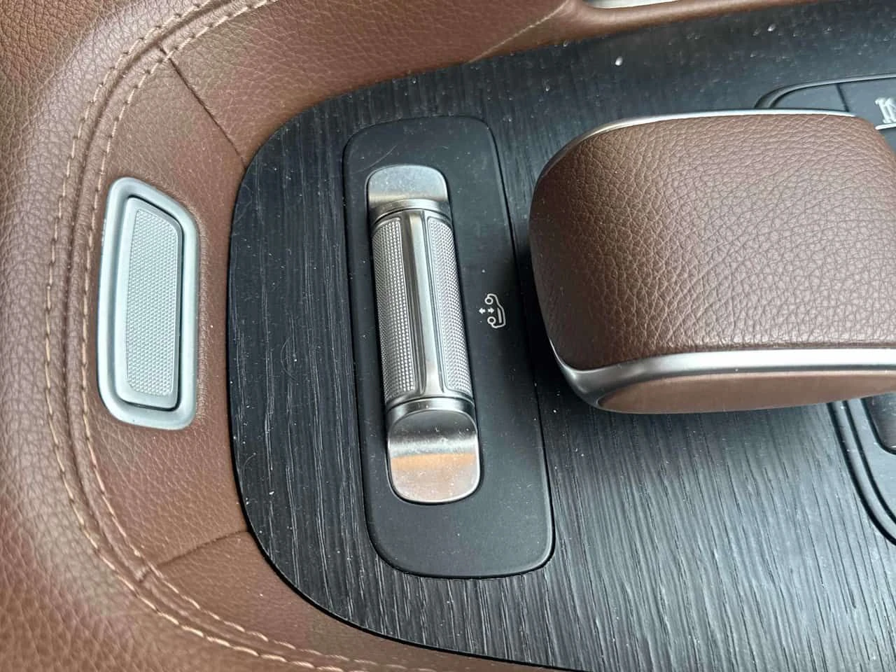 Mercedes-Benz GLE * 450 * 2 КЛЮЧА* PANO* KEYLESS* ПОДГРЕВ* , снимка 17 - Автомобили и джипове - 54068136