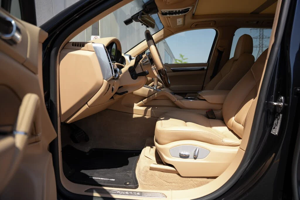 Porsche Cayenne 3.6 AWD* BOSE* PANORAMA* ПОДГРЕВ* КАМЕРА* CARPLAY*, снимка 9 - Автомобили и джипове - 55434493