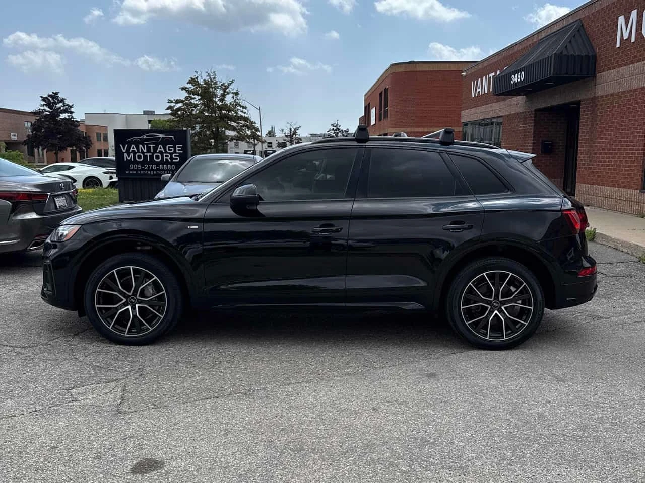 Audi Q5 Progressiv  CARFAX, снимка 2 - Автомобили и джипове - 55701081