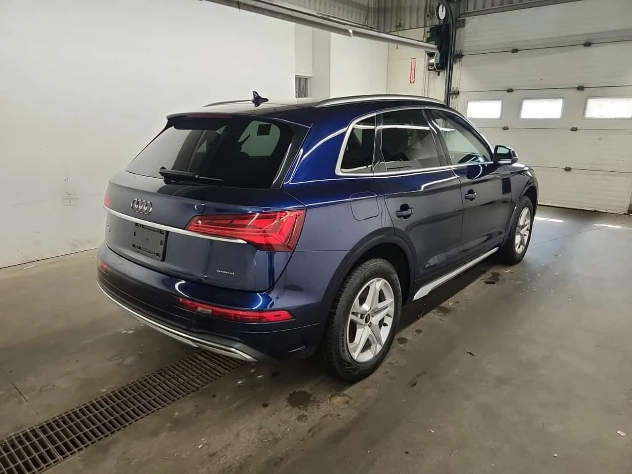 Audi Q5 * KOMFORT * CARFAX * , снимка 3 - Автомобили и джипове - 55703746