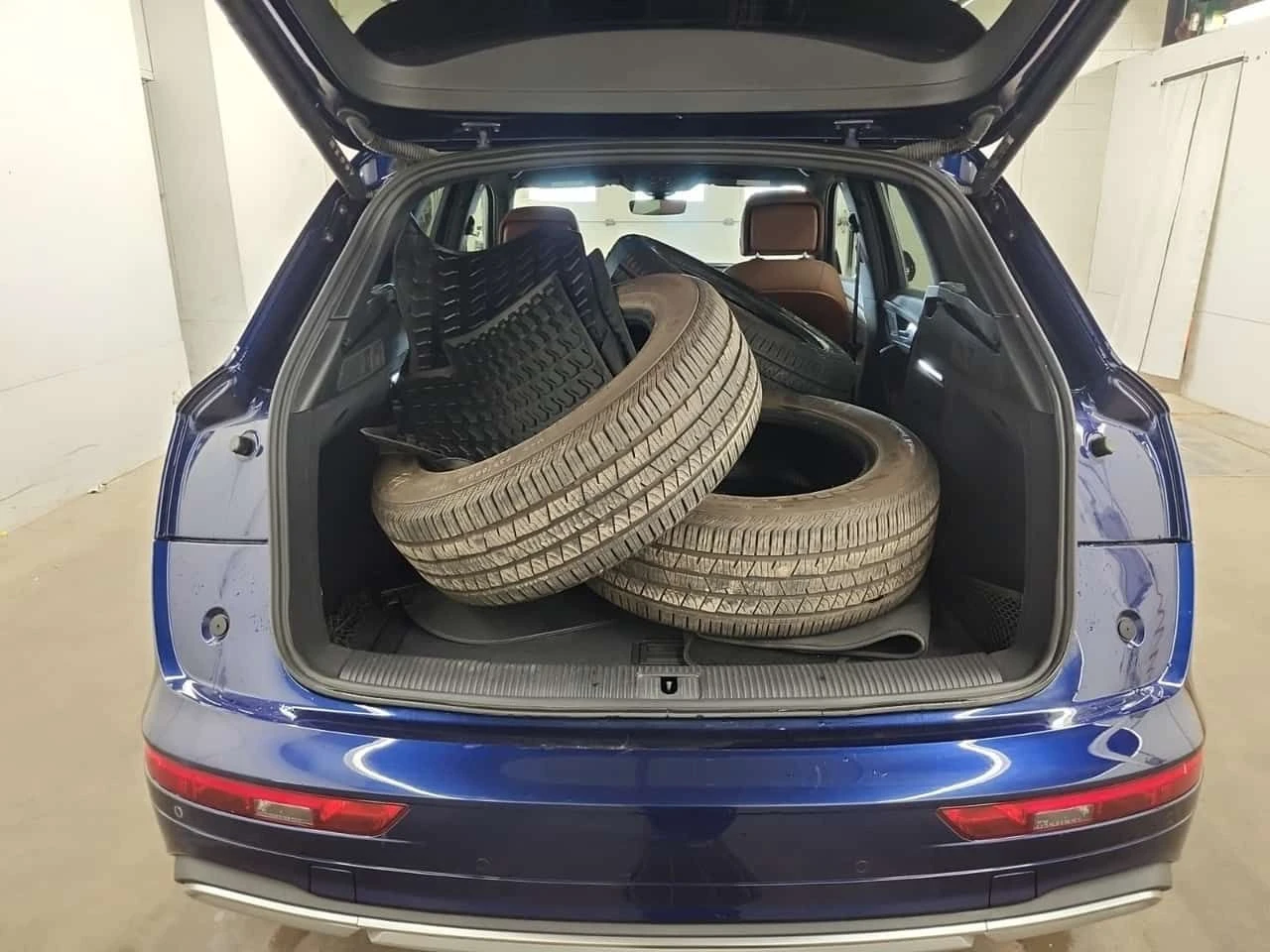 Audi Q5 * KOMFORT * CARFAX * , снимка 13 - Автомобили и джипове - 55703746