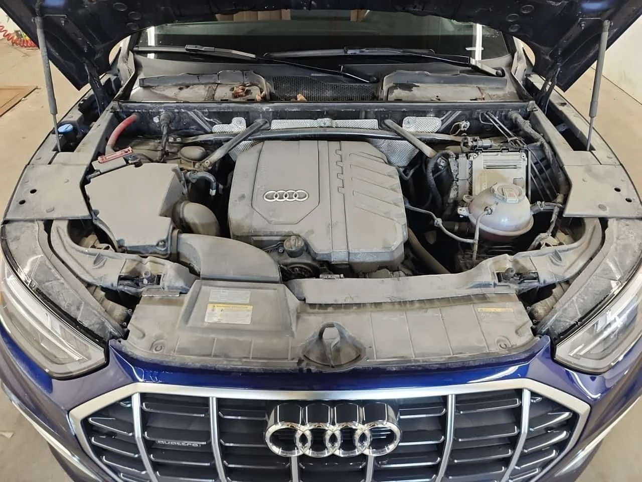 Audi Q5 * KOMFORT * CARFAX * , снимка 15 - Автомобили и джипове - 55703746