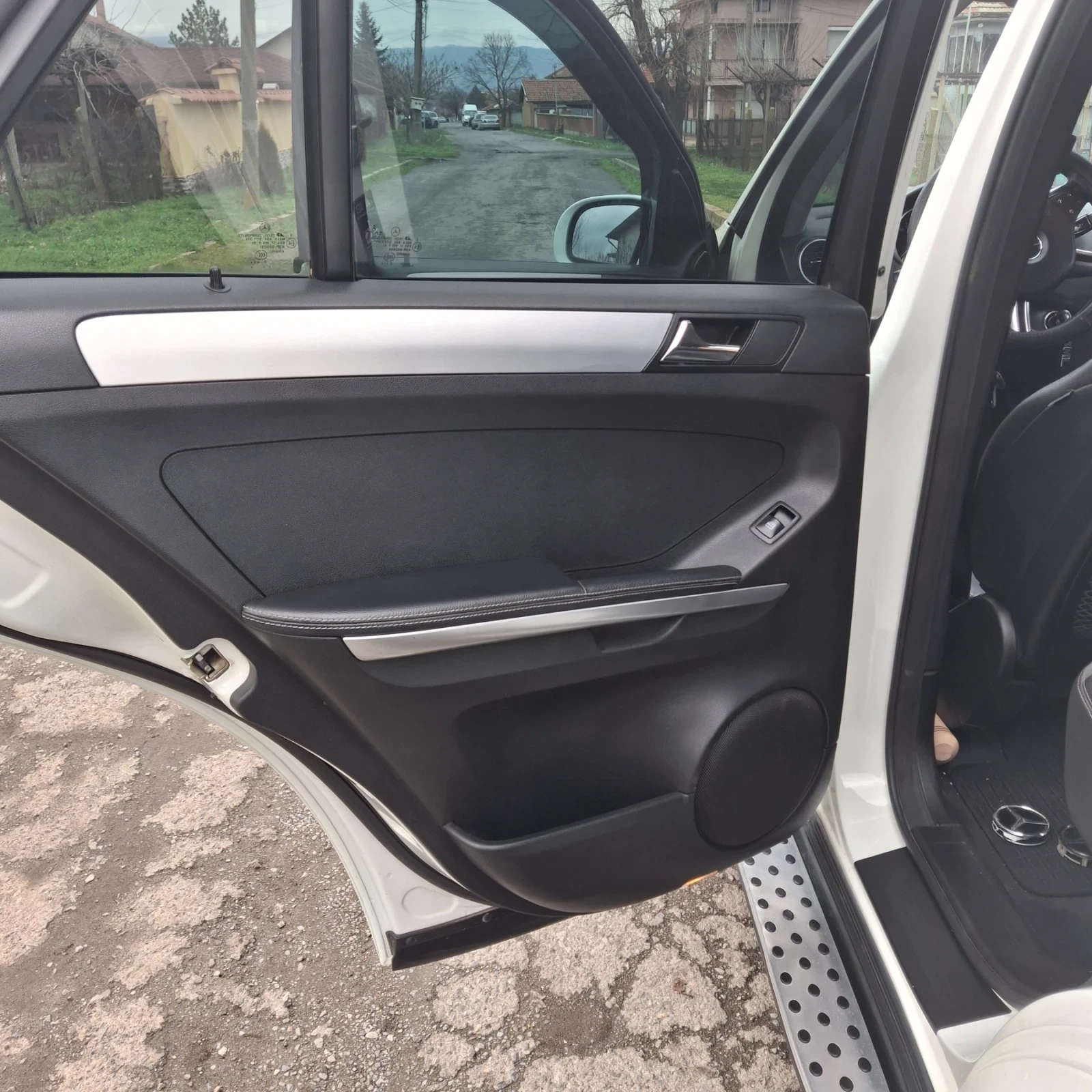 Mercedes-Benz ML 320, снимка 10 - Автомобили и джипове - 55952157
