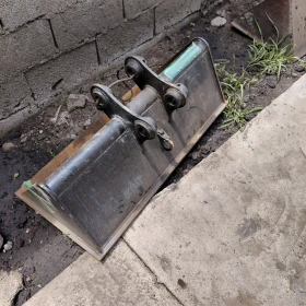 ����� Cat 303CR * 2 ���� * 2100 �������� *  | Mobile.bg � ����� ������ 14