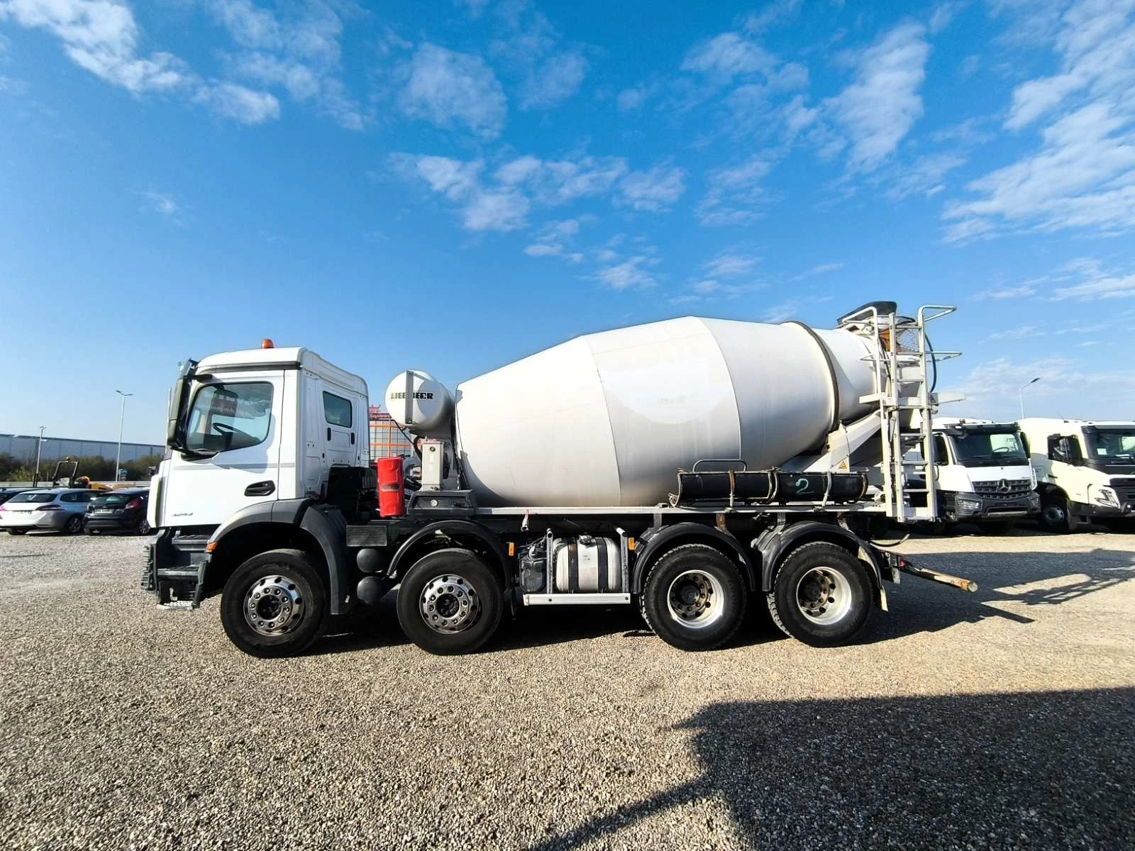 Бетон миксер Mercedes AROCS 3243 LIEBHERR 9M3 - изображение 4