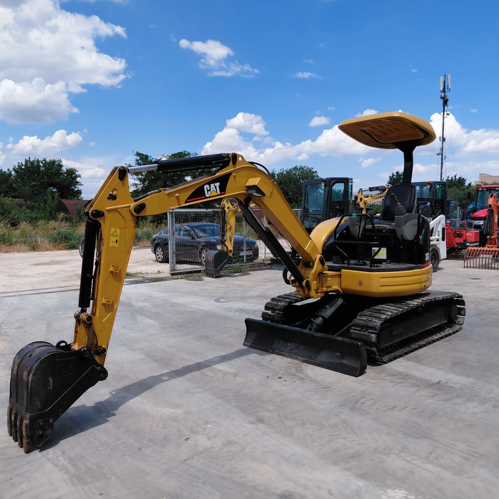 Багер Cat 303CR * 2 КОФИ * 2100 МОТОЧАСА * 