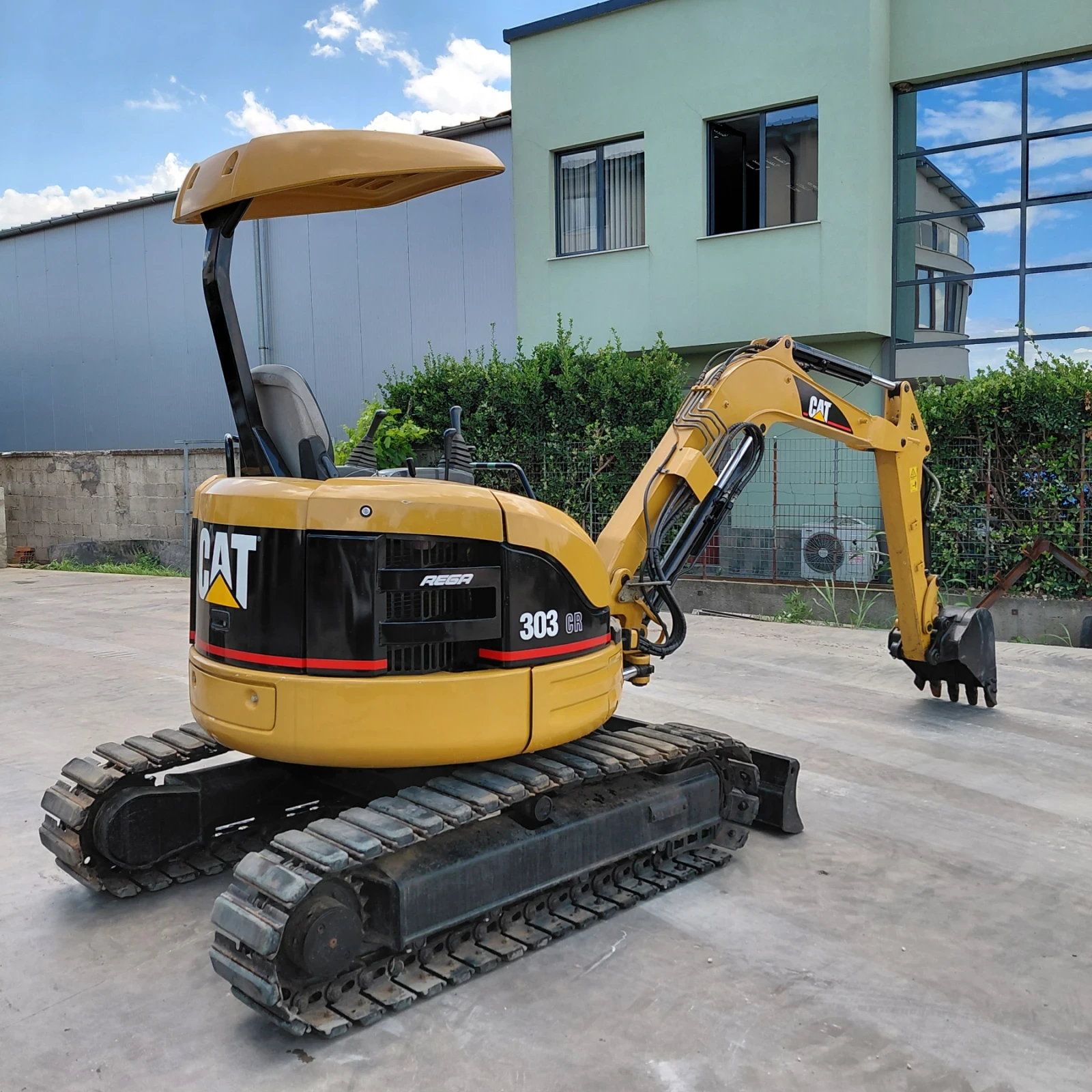 Багер Cat 303CR * 2 КОФИ * 2100 МОТОЧАСА * , снимка 5 - Индустриална техника - 54162262