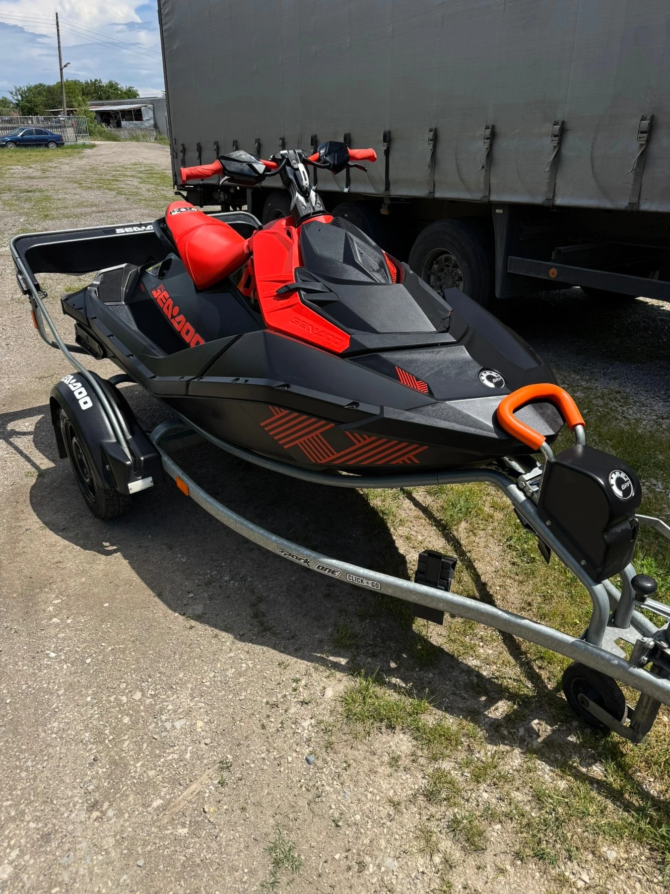 Джет Bombardier Sea Doo Spark Trixx 2up, снимка 10 - Воден транспорт - 54730557