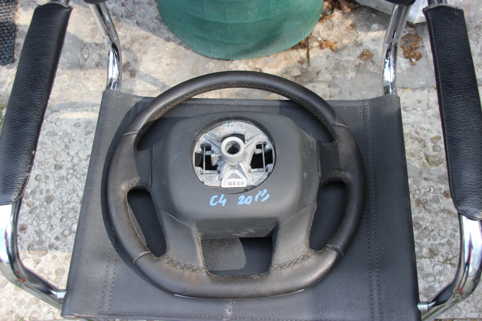    4  2013 .  | Mobile.bg   2