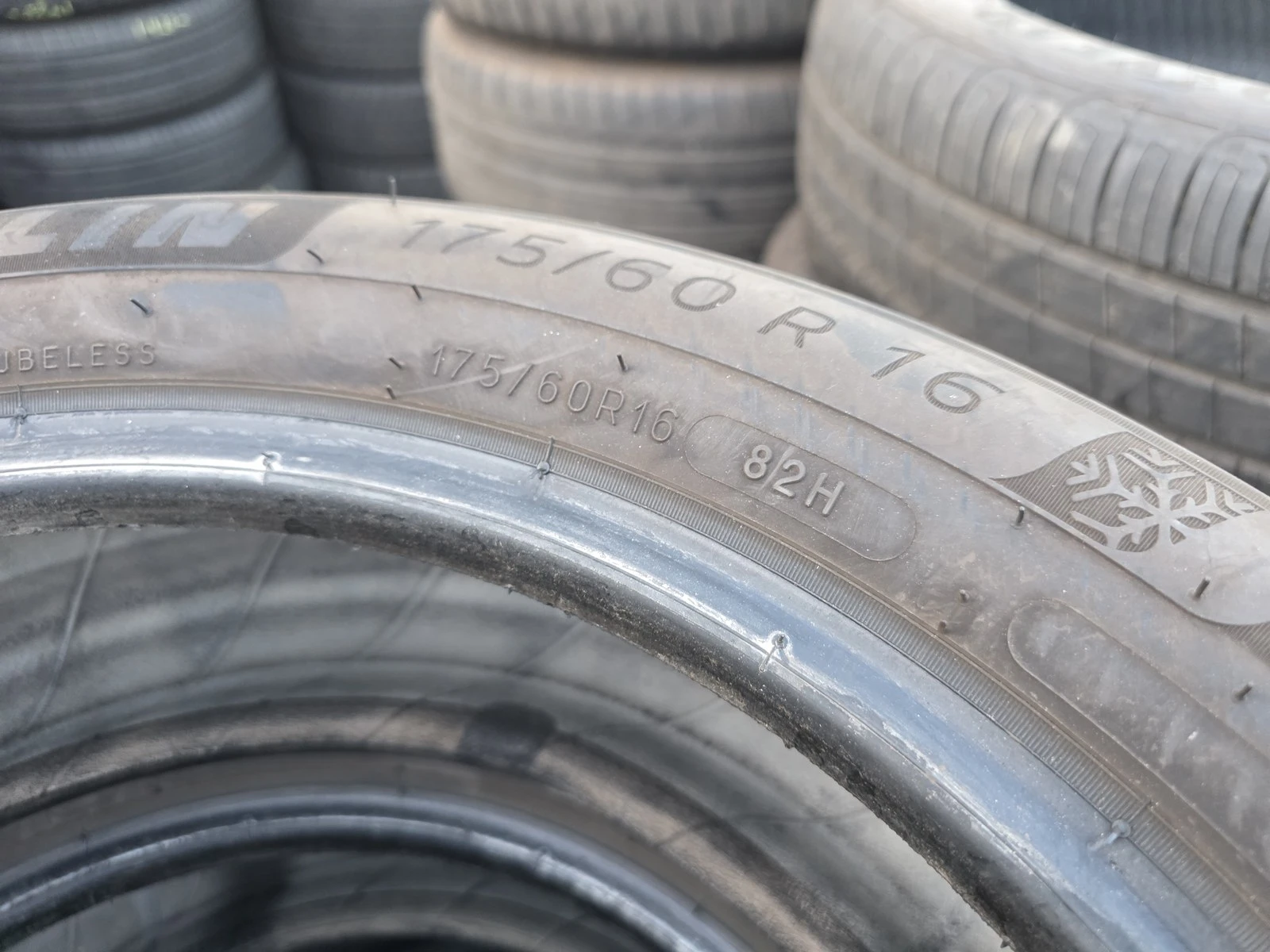Гуми Зимни 175/60R16, снимка 6 - Гуми и джанти - 56662152