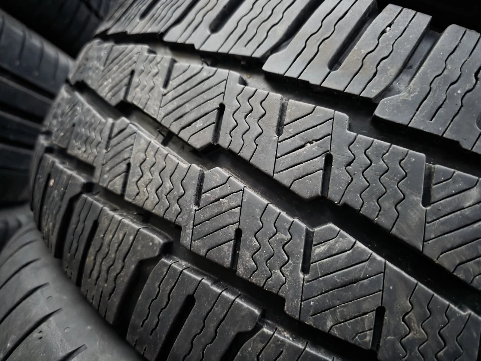 ���� 215/65R16 | Mobile.bg � ����������� 4