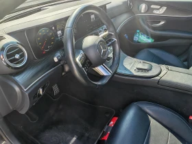 Mercedes-Benz E 300 4 Matic, снимка 14