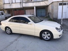 Mercedes-Benz E 220, снимка 2