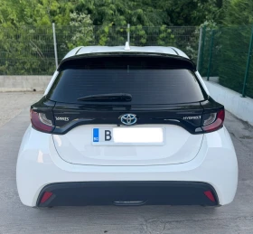 Обява за продажба на Toyota Yaris Chic Hibrid ~29 900 лв. - изображение 2