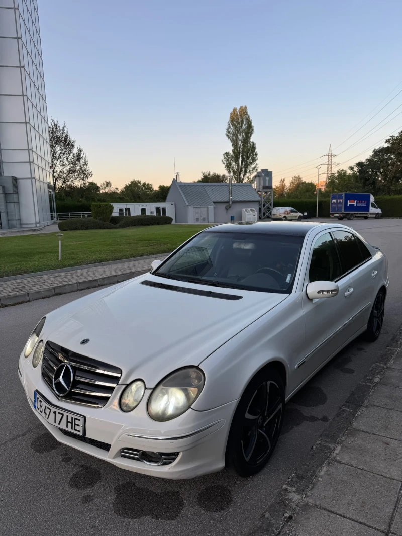 Mercedes-Benz E 220 EVO Face NAVI AVANTGARDE, снимка 5 - Автомобили и джипове - 47317593