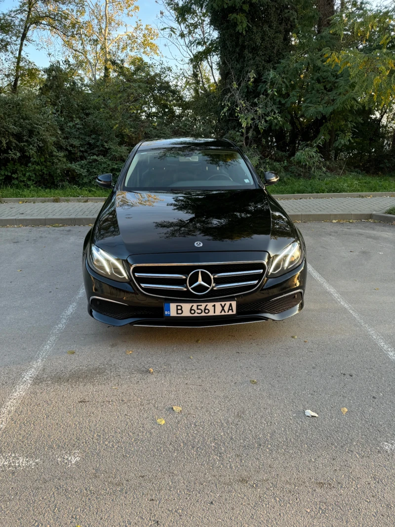 Mercedes-Benz E 220 4 matic, снимка 1 - Автомобили и джипове - 47919737