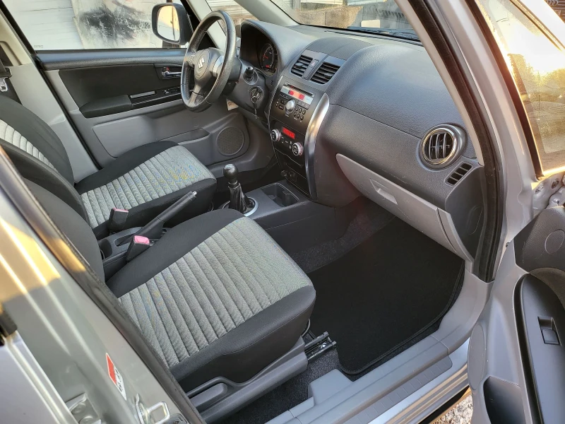 Suzuki SX4 1.6 16V 4x4 Barry edition, снимка 10 - Автомобили и джипове - 48162686