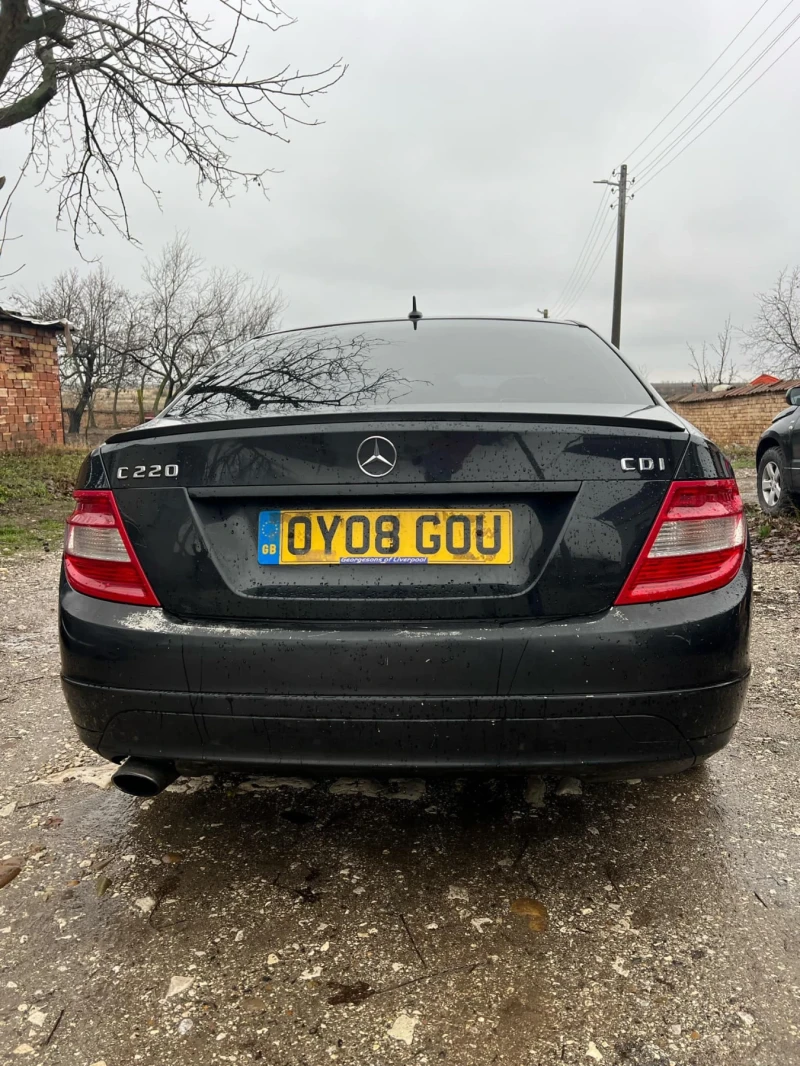 Mercedes-Benz C 220, снимка 3 - Автомобили и джипове - 48436494