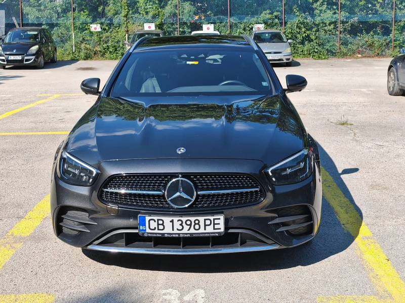 Mercedes-Benz E 300 4 Matic, снимка 2 - Автомобили и джипове - 52714986
