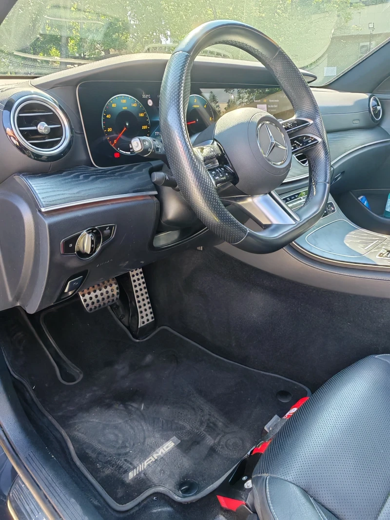Mercedes-Benz E 300 4 Matic, снимка 16 - Автомобили и джипове - 52714986