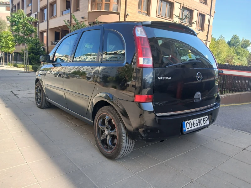 Opel Meriva 1.6, снимка 8 - Автомобили и джипове - 51821879