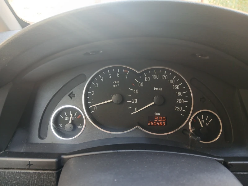 Opel Meriva 1.6, снимка 10 - Автомобили и джипове - 51821879