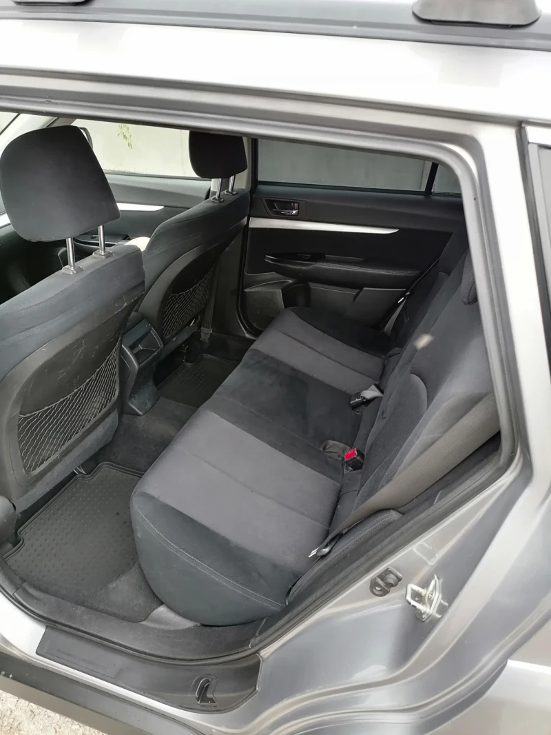 Subaru Outback 2.5 Swiss special, снимка 10 - Автомобили и джипове - 52310040