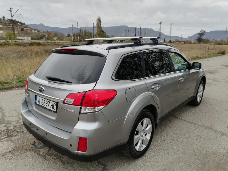 Subaru Outback 2.5 Swiss special, снимка 6 - Автомобили и джипове - 52310040