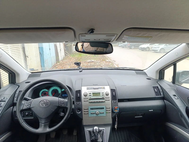 Toyota Corolla verso, снимка 4 - Автомобили и джипове - 52539134