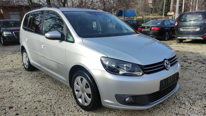 VW Touran 1.6 TDI NAVI, снимка 13 - Автомобили и джипове - 52837183
