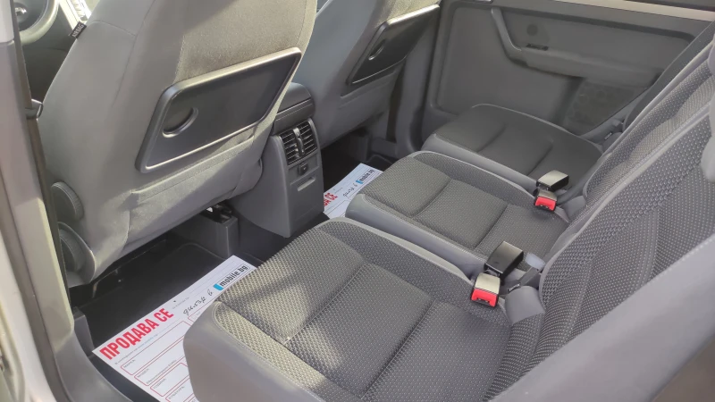 VW Touran 1.6 TDI NAVI, снимка 5 - Автомобили и джипове - 52837183