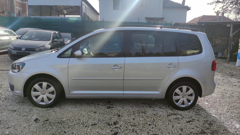 VW Touran 1.6 TDI NAVI, снимка 3 - Автомобили и джипове - 52837183