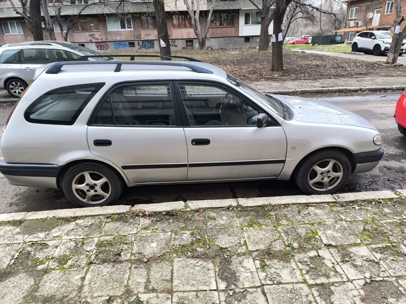 Toyota Corolla, снимка 2 - Автомобили и джипове - 53139846