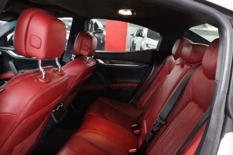 Maserati Ghibli * S Q4 * CARFAX * БЕЗ ПЪРВОНАЧАЛНА ВНОСКА, снимка 10 - Автомобили и джипове - 53190021