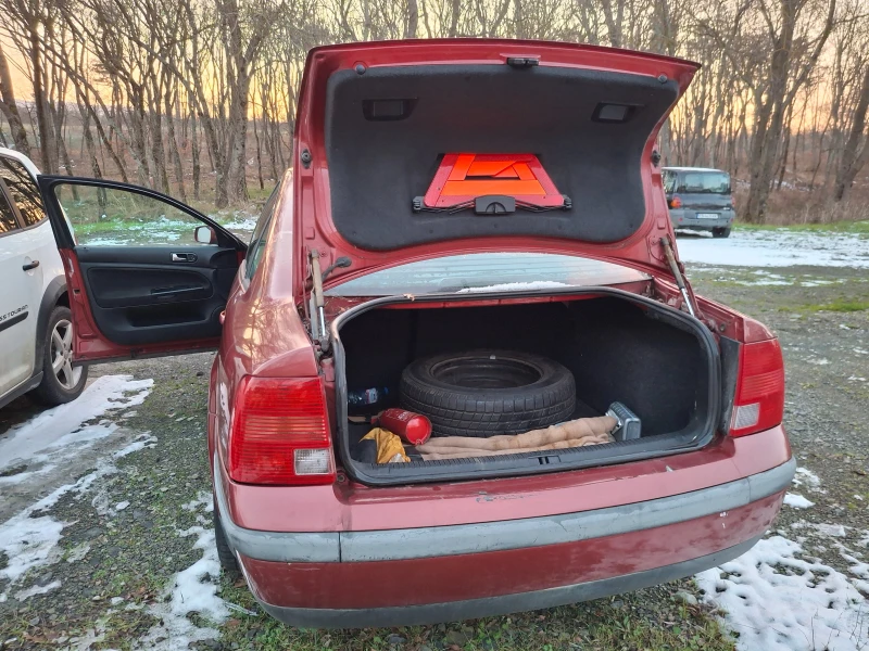 VW Passat, снимка 6 - Автомобили и джипове - 53196876
