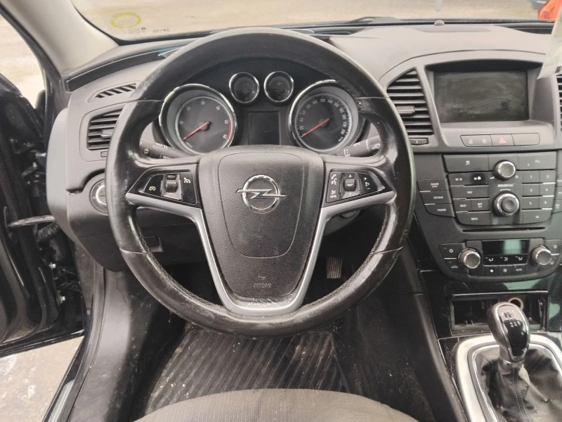 Opel Insignia 2.0CDTi160к.Нави, снимка 6 - Автомобили и джипове - 53269385