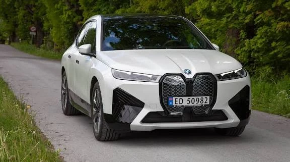 BMW iX IX40!!! МОРГА-2 БРОЯ  НА  ЧАСТИ!!! - изображение 7