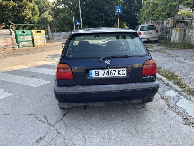 VW Golf, снимка 4 - Автомобили и джипове - 55776519