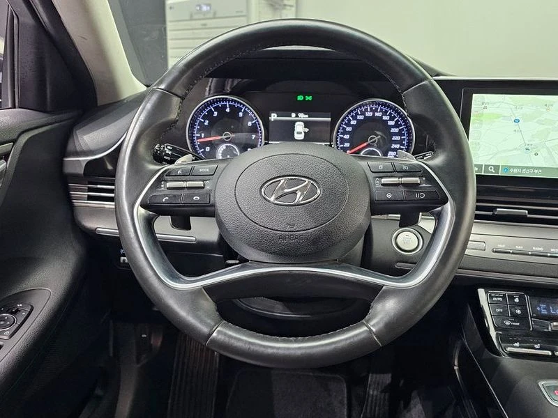 Hyundai Grandeur 2.5 Automatic, снимка 13 - Автомобили и джипове - 55891728