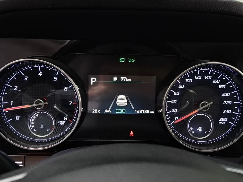 Hyundai Grandeur 2.5 Automatic, снимка 8 - Автомобили и джипове - 55891728