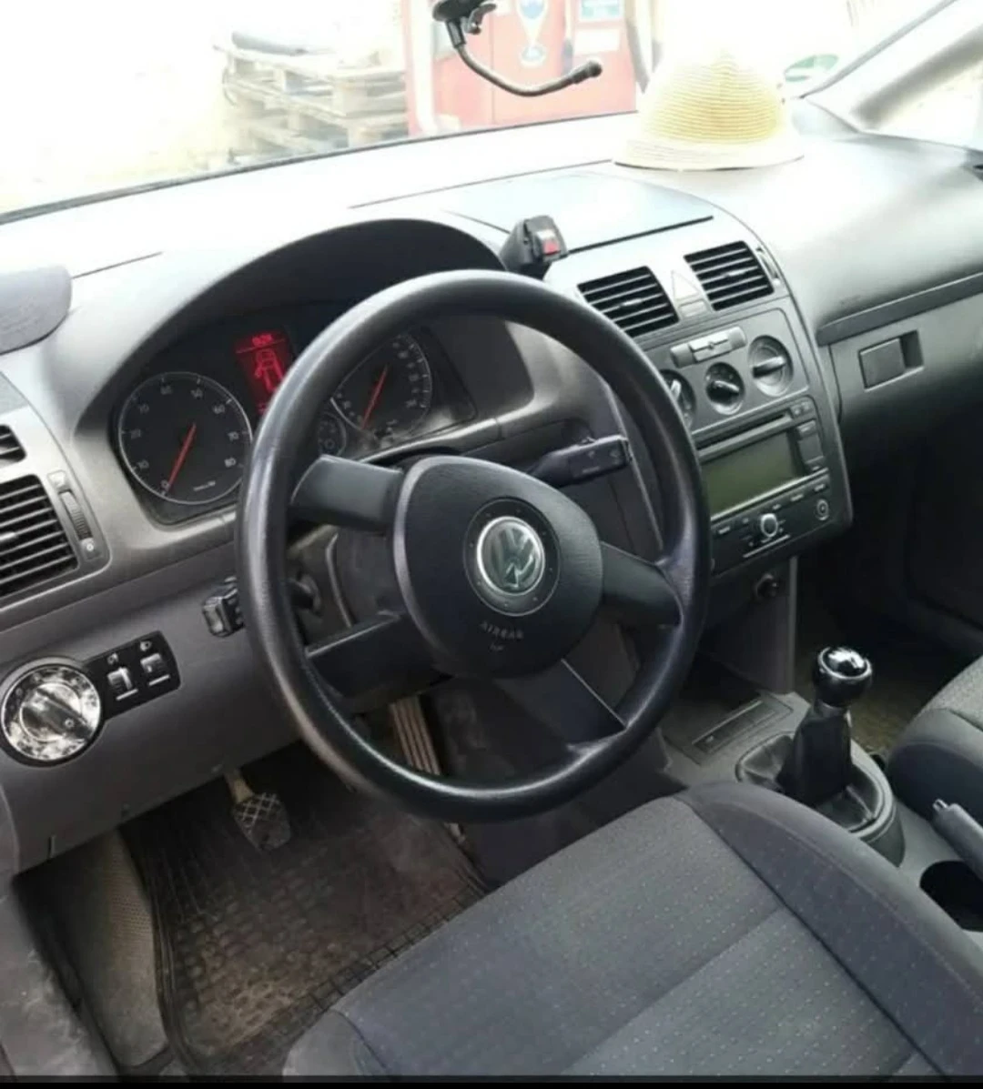 VW Touran 1.6 - изображение 3