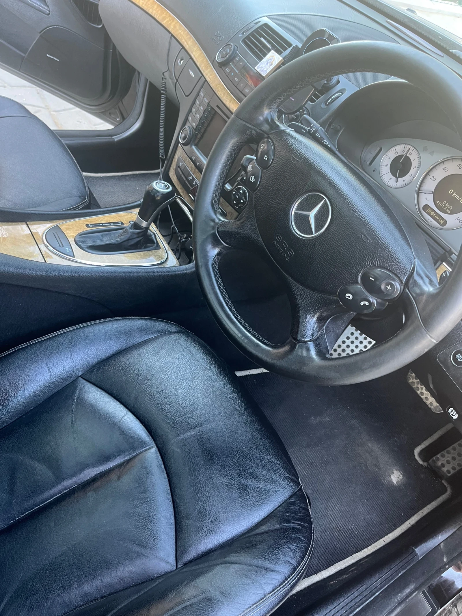 Mercedes-Benz E 320  - изображение 5