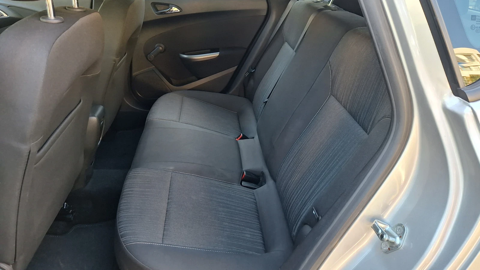 Opel Astra 1.4.ШВЕЙЦАРИЯ.157000.км.сервизна история - изображение 6