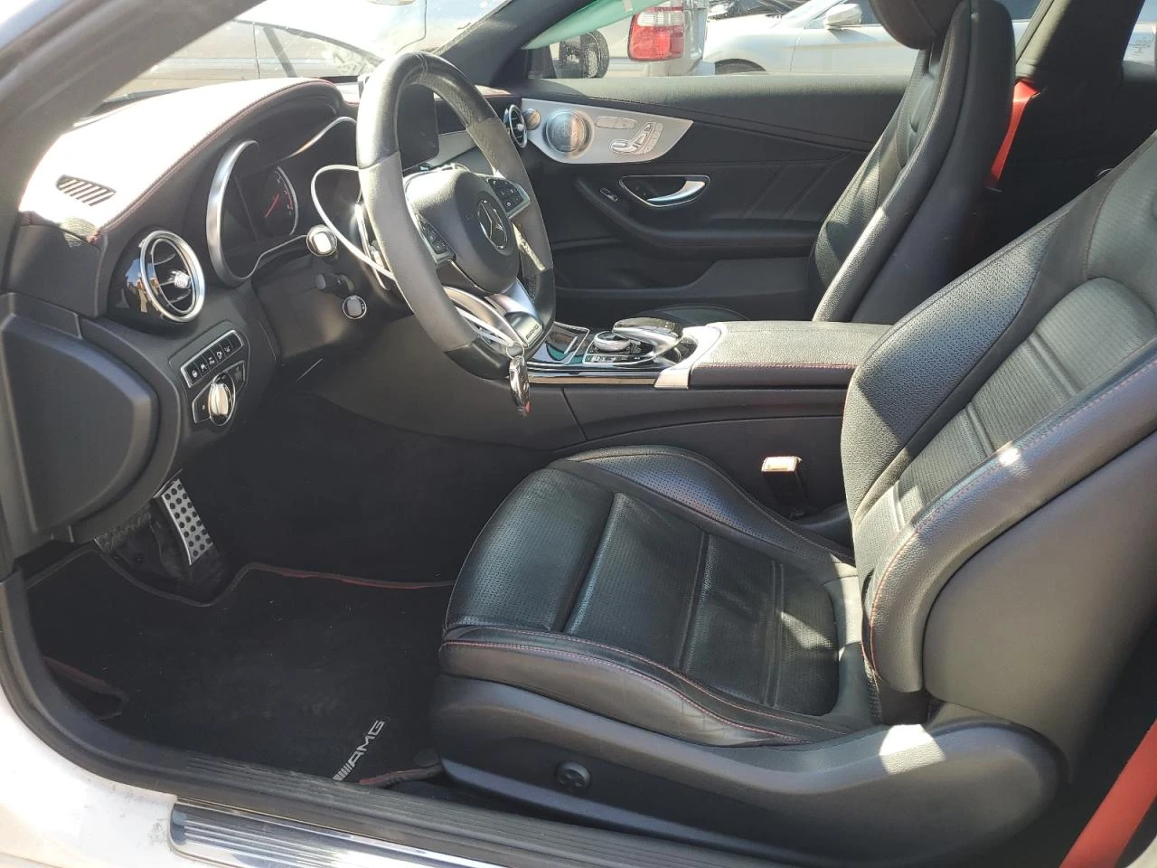 Mercedes-Benz C 43 AMG 4MATIC * * CARFAX * * АВТО КРЕДИТ - изображение 7