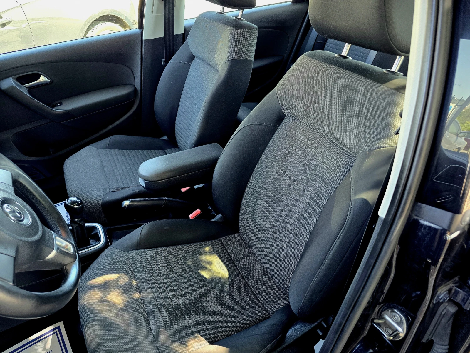 VW Polo 1.2i/90hp/NAVI - изображение 10