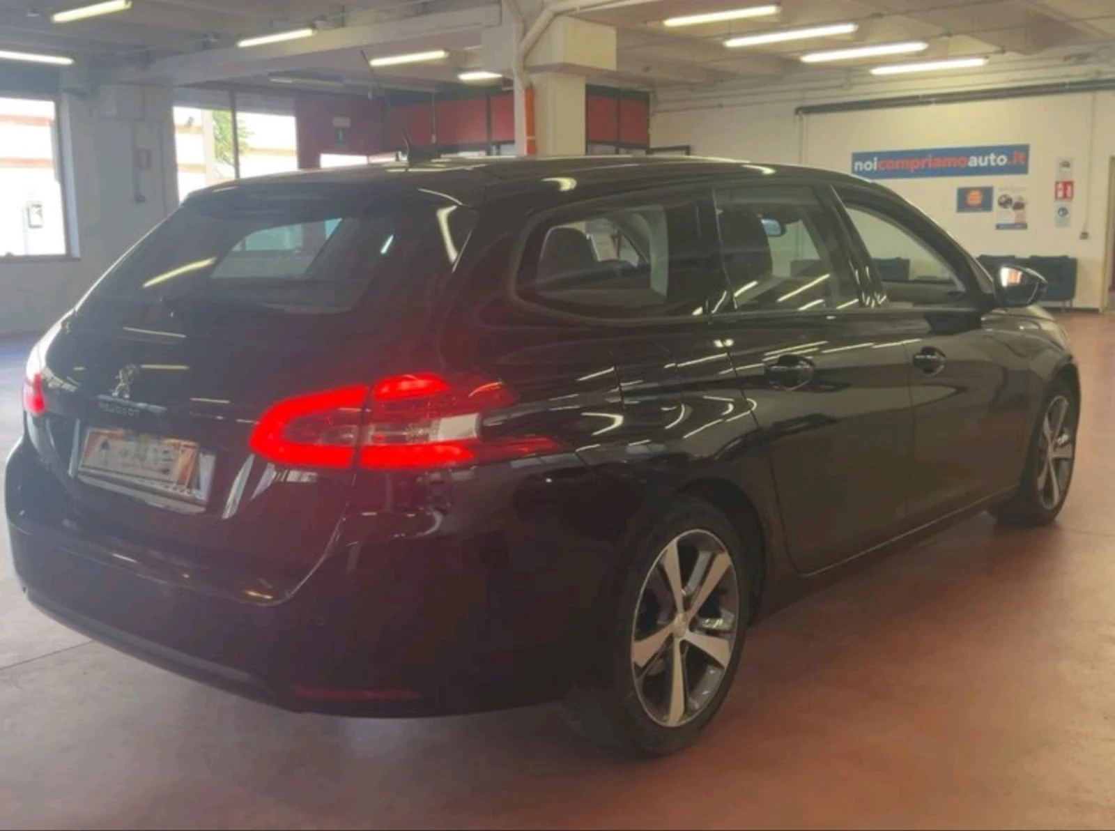 Peugeot 308 1.6Blue Hdi Facelift  - изображение 7